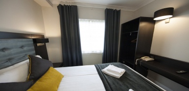 Double room at St Georges Inn Victoria